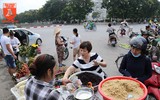 [ẢNH] Xem người Hà Nội đi chợ ăn Tết 